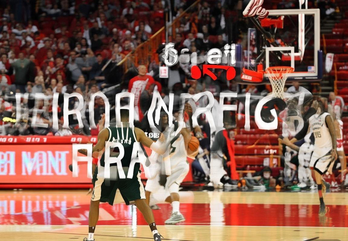 2017年NBA火箭VS雄鹿经典对决：哈登阿德托昆博巅峰对决回顾(图3)