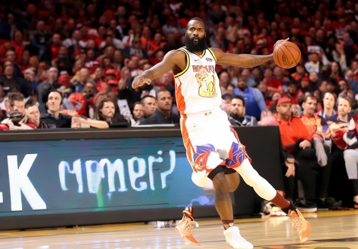 休斯顿火箭VS金州勇士：巅峰对决精彩瞬间回顾(图2)